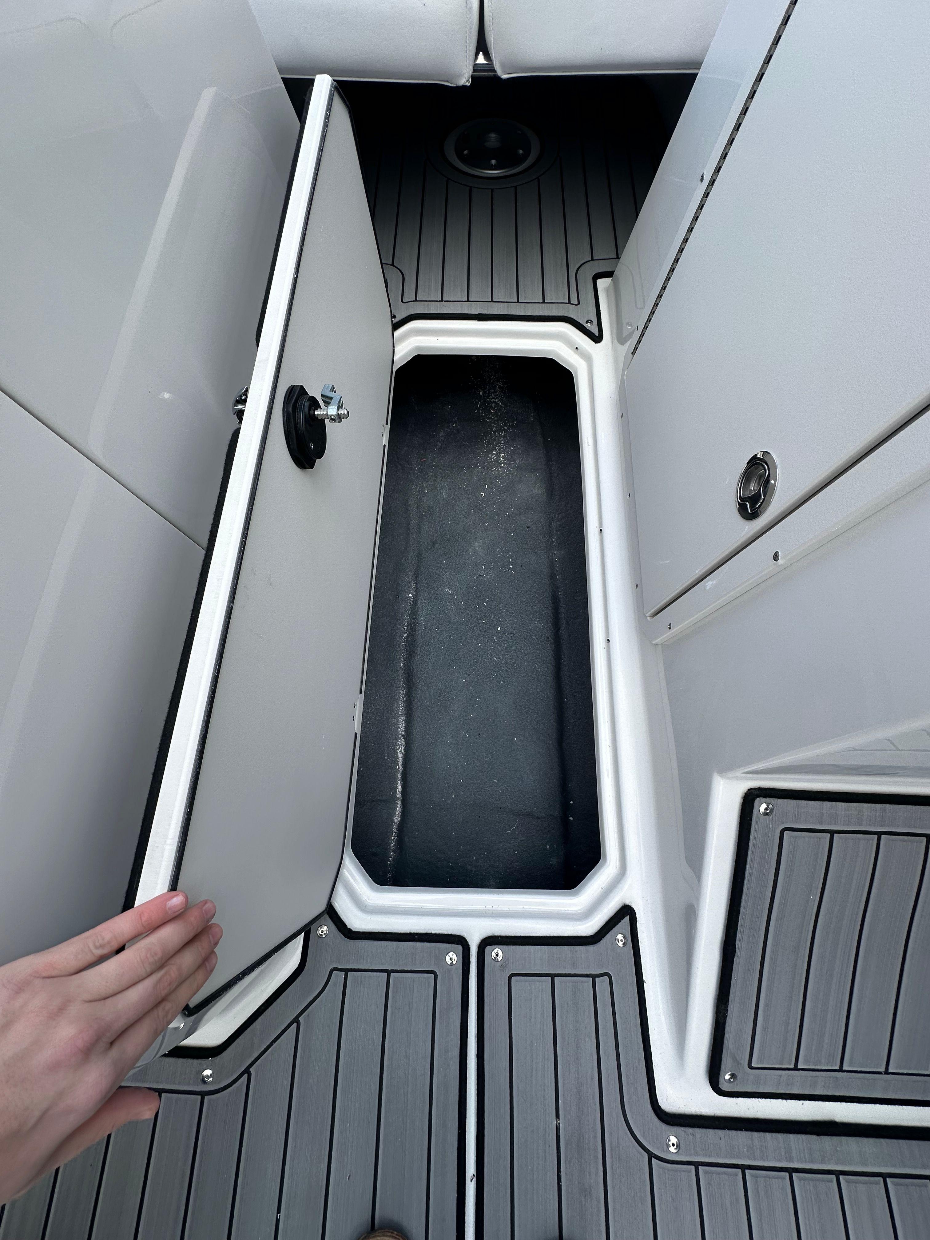 2024 Starcraft SVX 230 OB-22