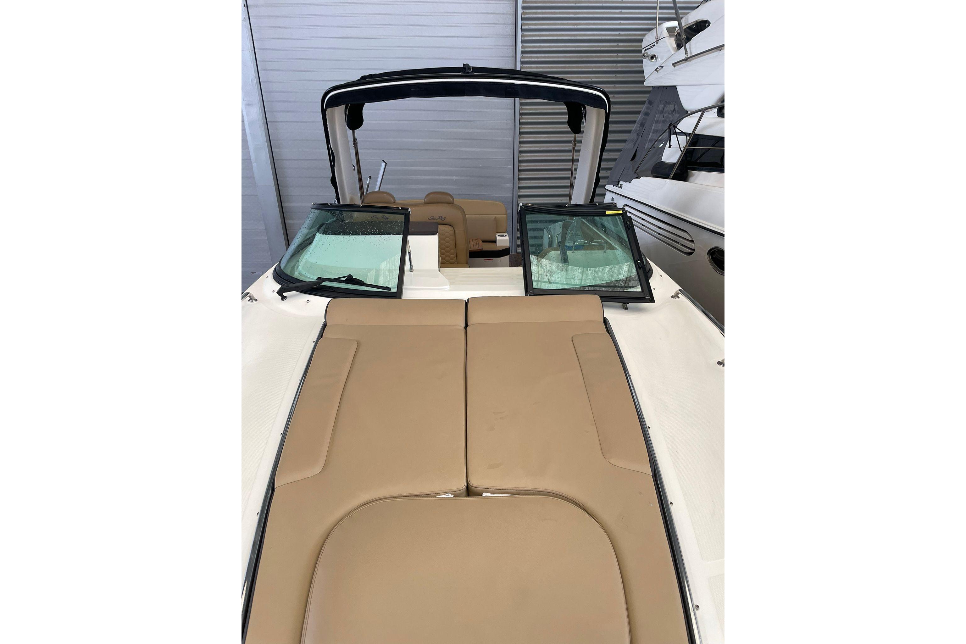 2021 Sea Ray 265 Sundancer large 3