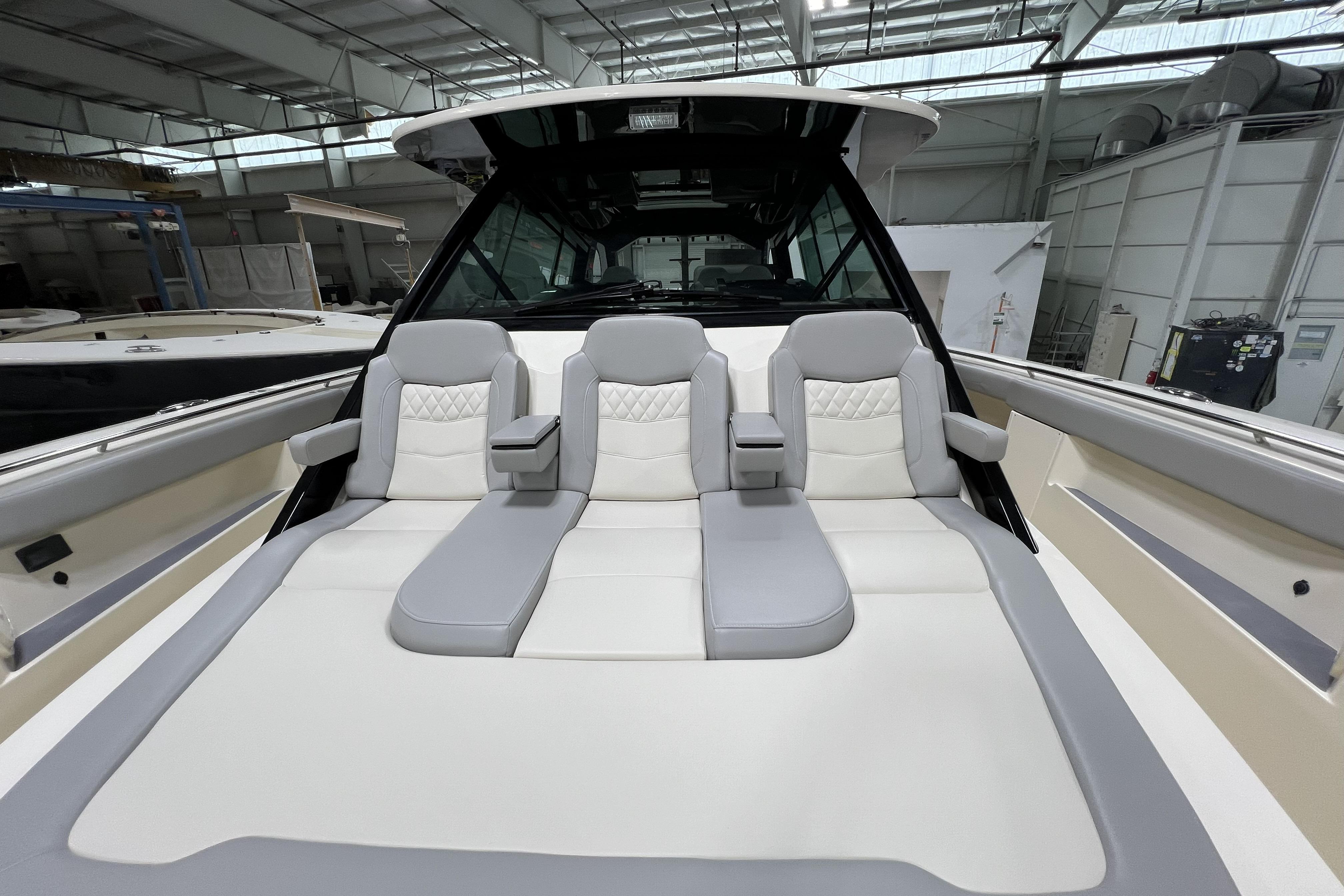 2025 Scout 530 LXF-21