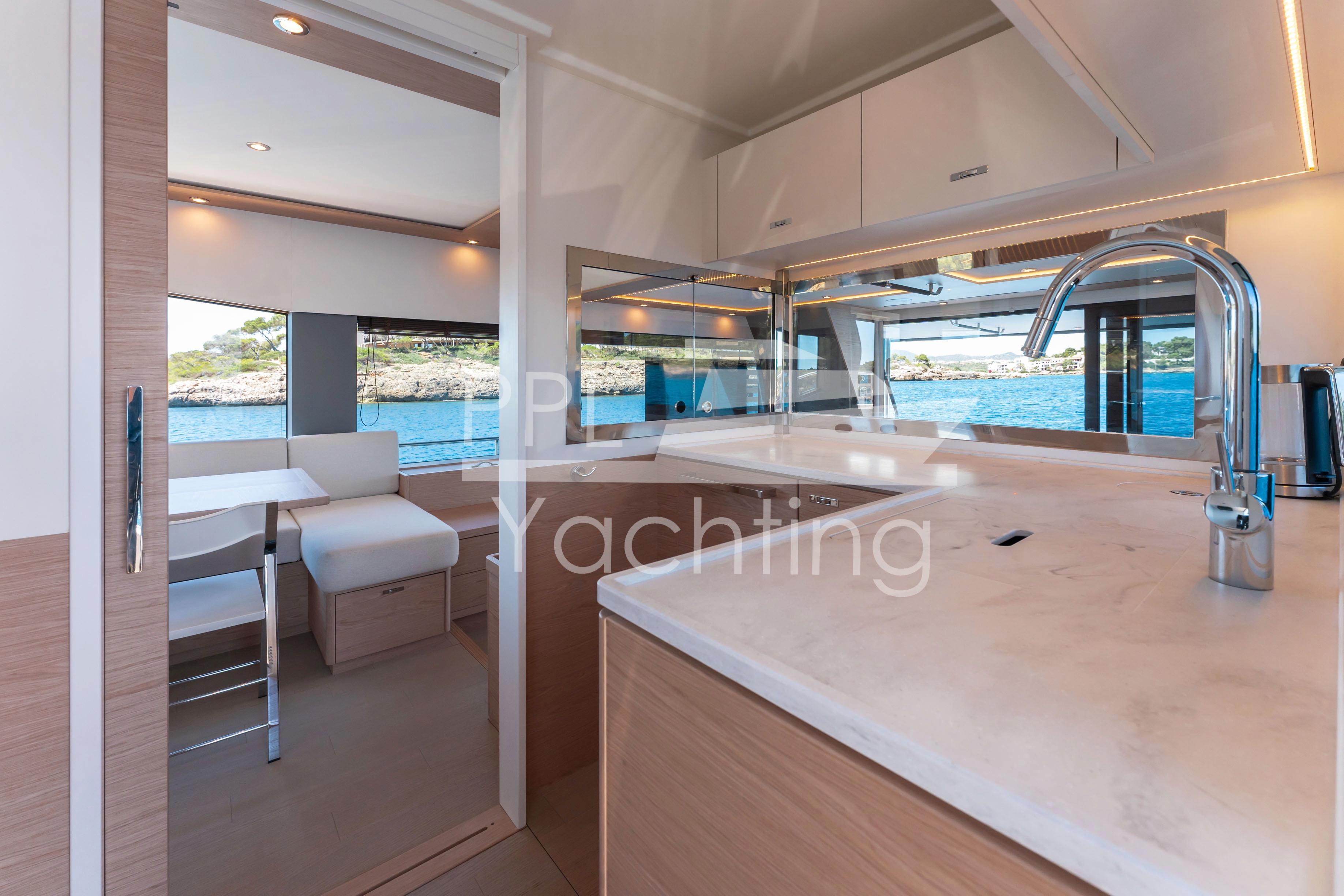 Yacht Photos Pics