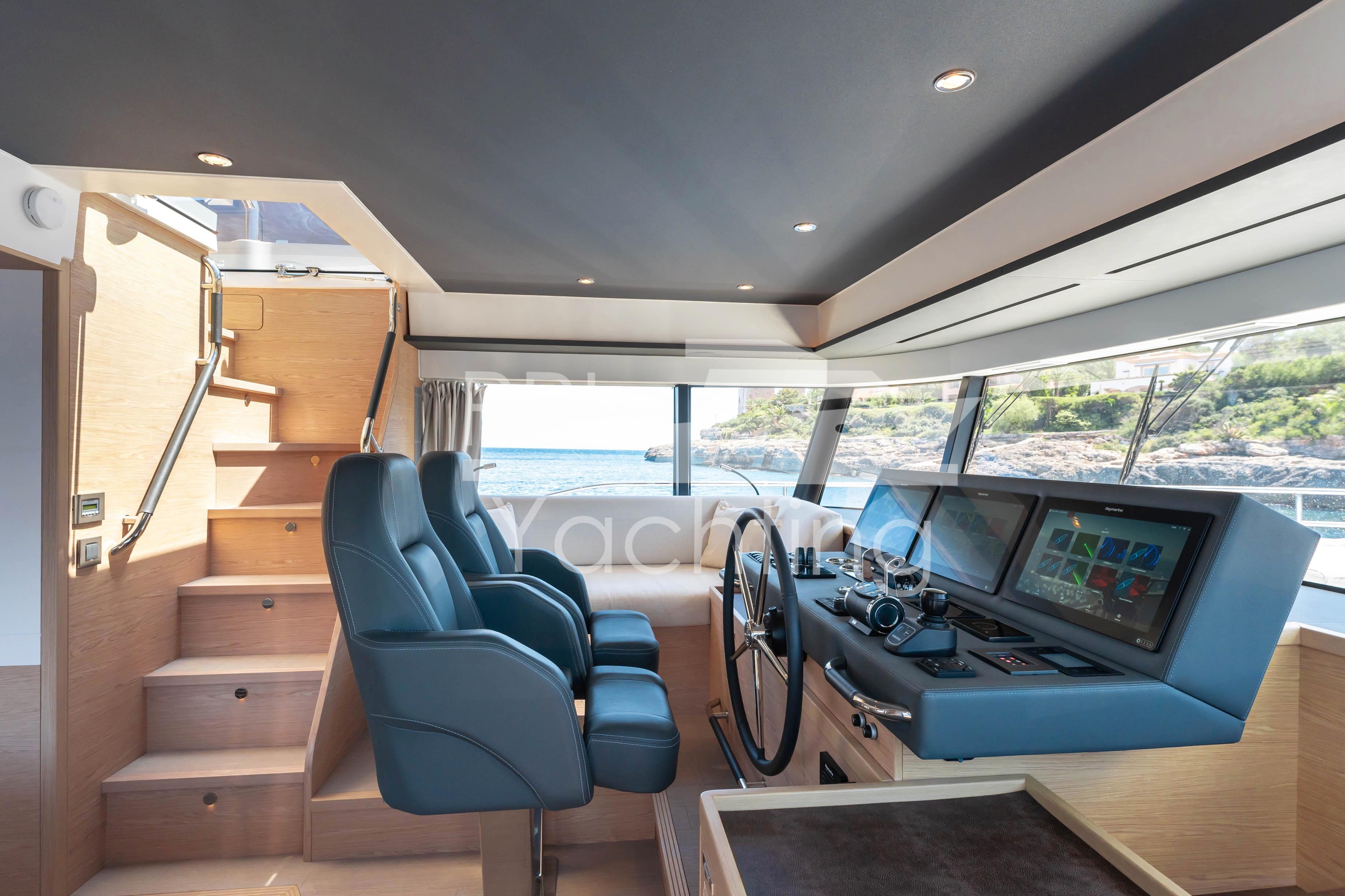 Yacht Photos Pics