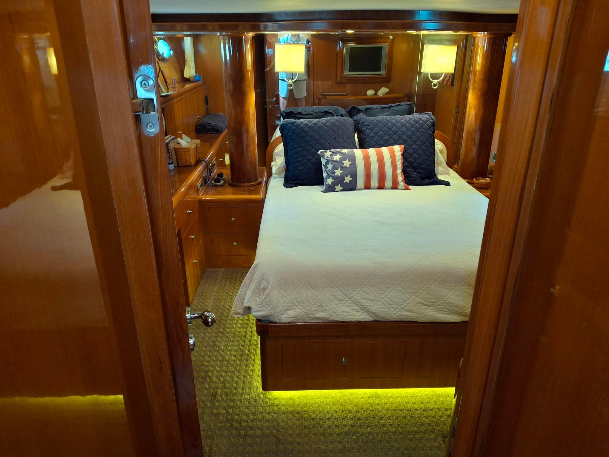 2004 Ocean Alexander 64 Pilothouse #TBRG60102LLC inventory image at Sun Country Yachts, South Lake Union (Seattle) 2004 Ocean Alexander 64 Pilothouse #TBRG60102LLC inventory image at Sun Country Yachts, South Lake Union (Seattle)