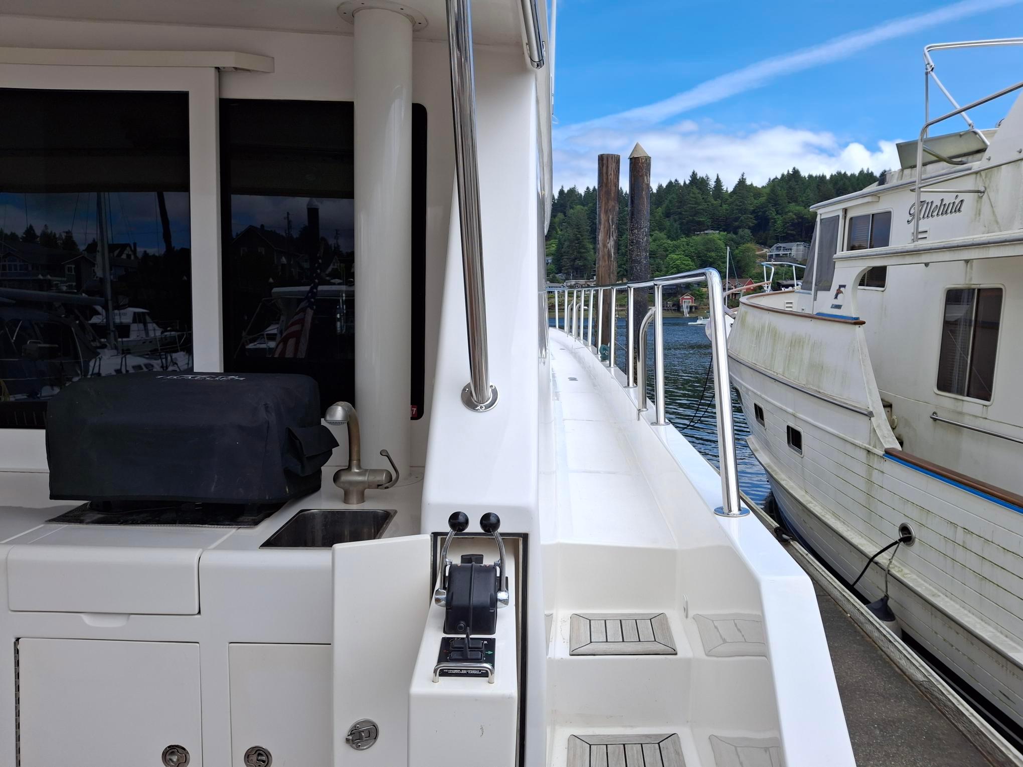 2004 Ocean Alexander 64 Pilothouse #TBRG60102LLC inventory image at Sun Country Yachts, South Lake Union (Seattle) 2004 Ocean Alexander 64 Pilothouse #TBRG60102LLC inventory image at Sun Country Yachts, South Lake Union (Seattle)