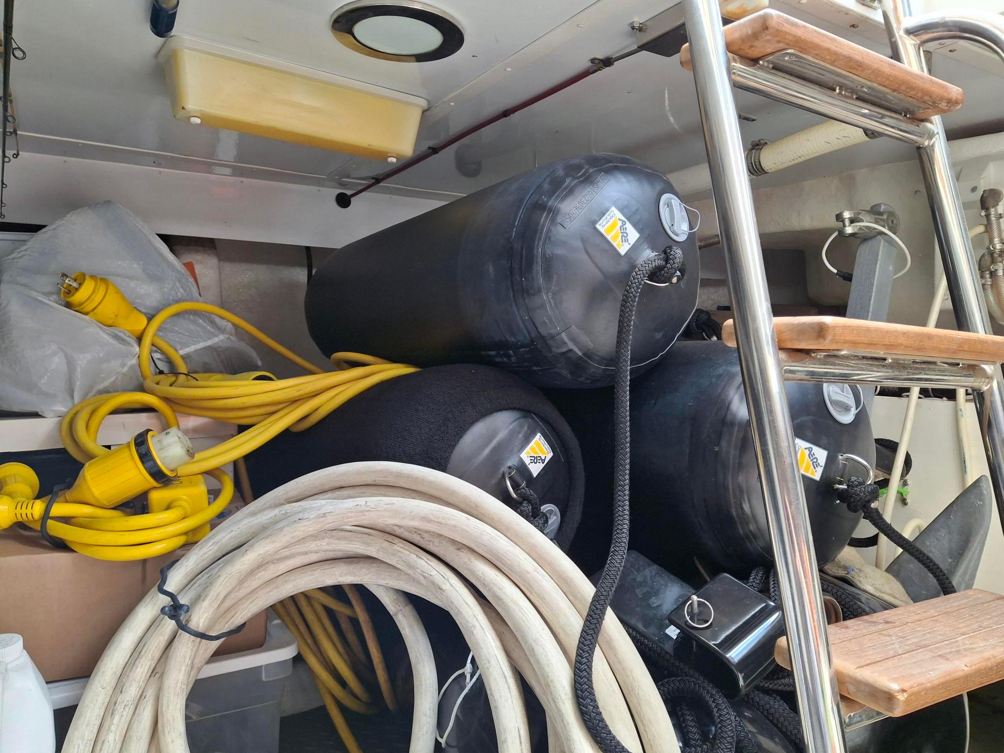 2004 Ocean Alexander 64 Pilothouse #TBRG60102LLC inventory image at Sun Country Yachts, South Lake Union (Seattle) 2004 Ocean Alexander 64 Pilothouse #TBRG60102LLC inventory image at Sun Country Yachts, South Lake Union (Seattle)