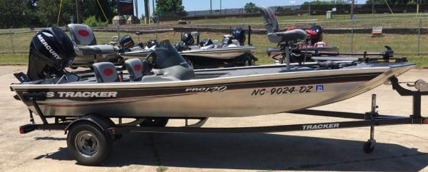 2014 Tracker Boats boat for sale, model of the boat is Pro 170 & Image # 6 of 11
