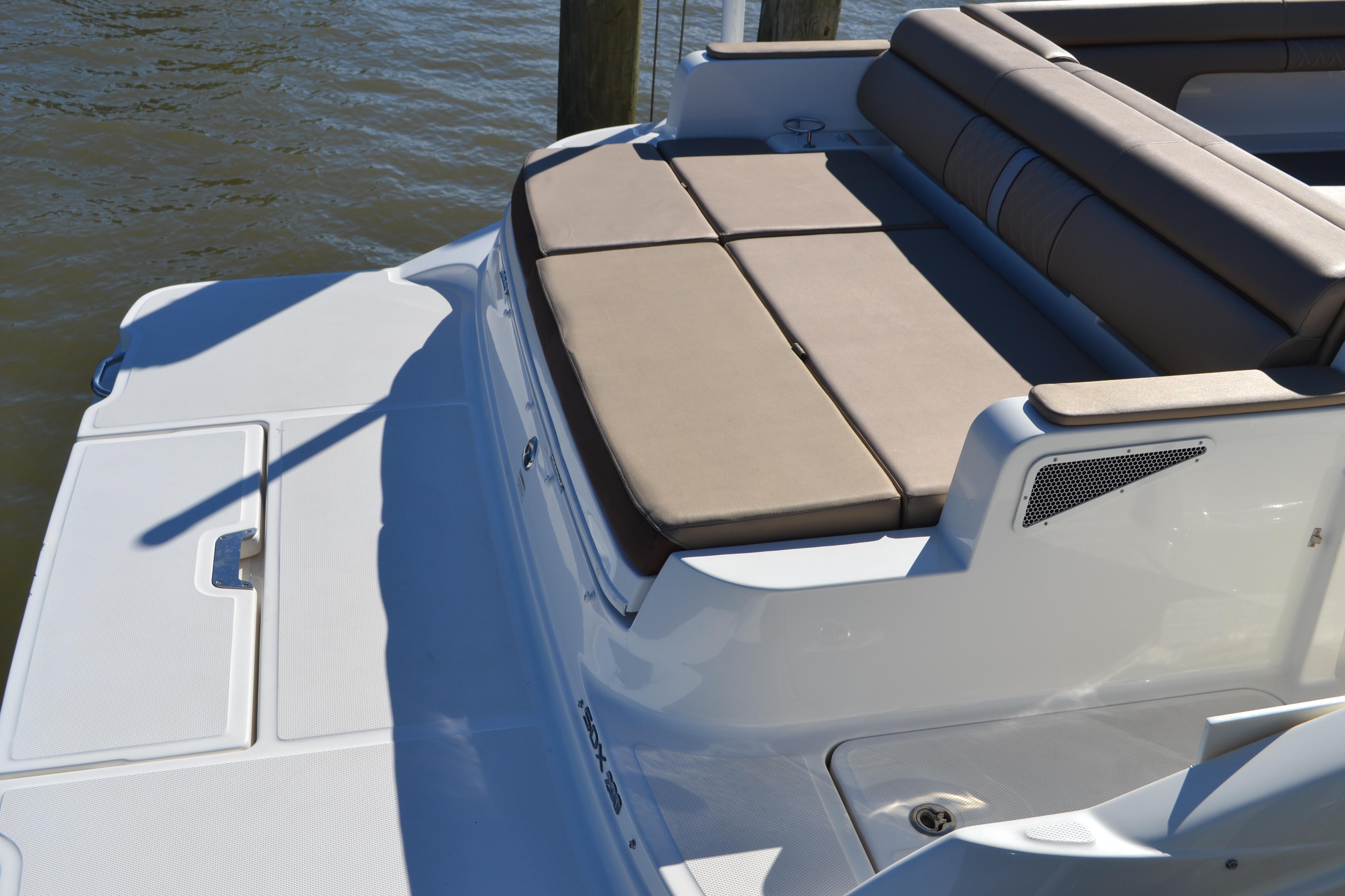 2017 Sea Ray 290 SDX