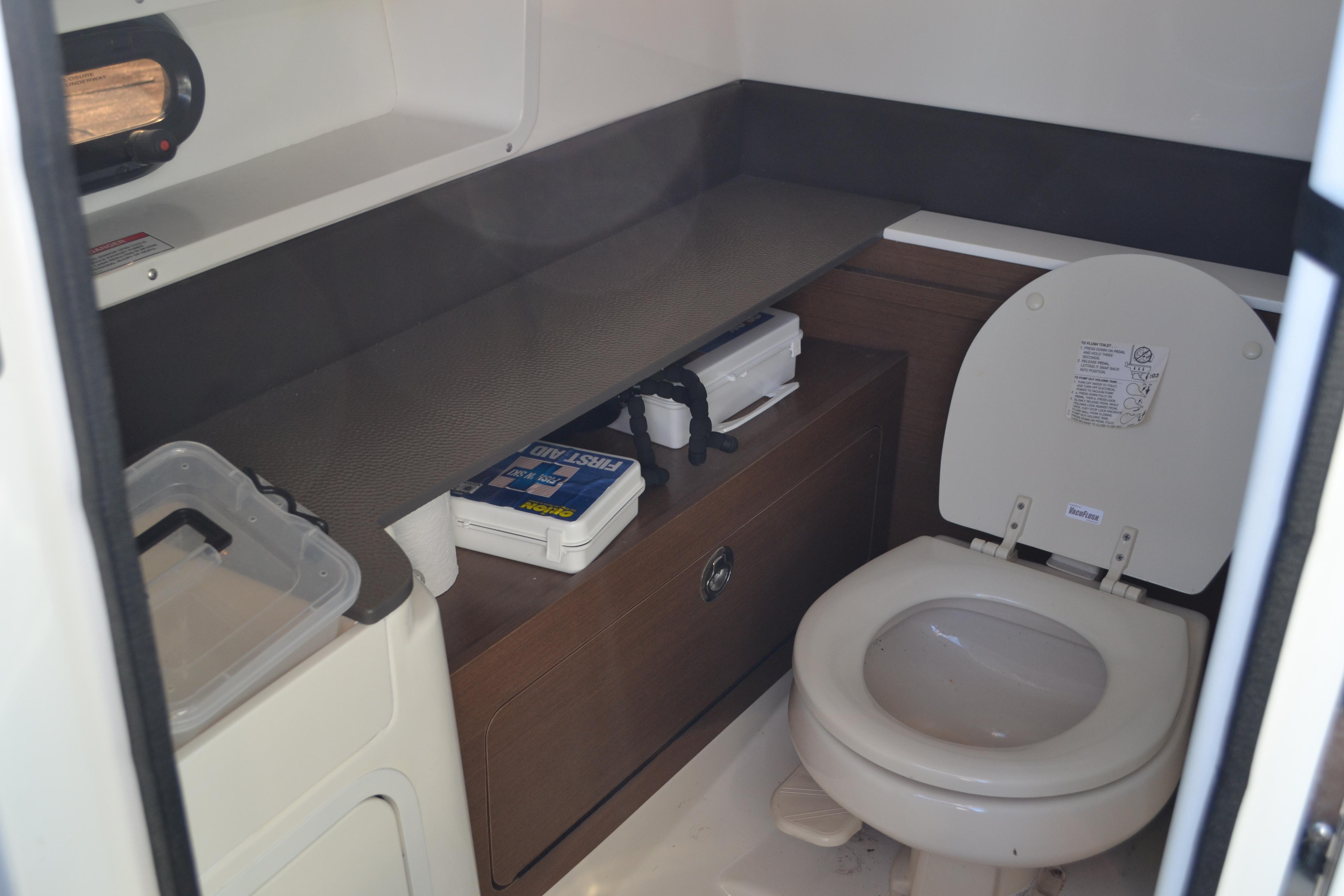 2017 Sea Ray 290 SDX