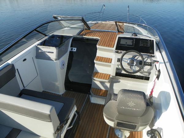Jeanneau Cap Camarat 7.5 DC