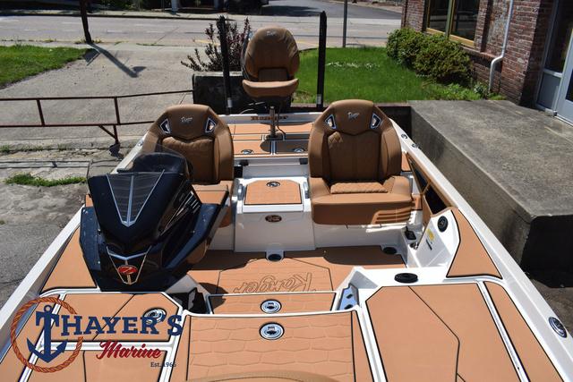 2025 Ranger Z520R Cup-Equipped boat with tan seating at Thayer's Marine.