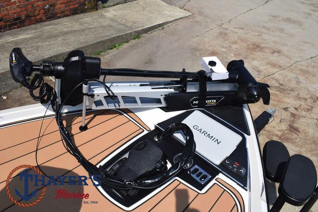 2025 Ranger Z520R boat with Minn Kota trolling motor and Garmin electronics on deck.