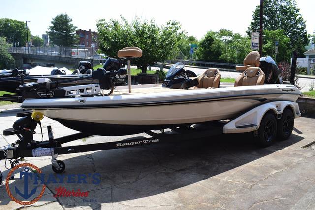 2025 Ranger Z520R Cup-Equipped boat on trailer, parked outdoors.