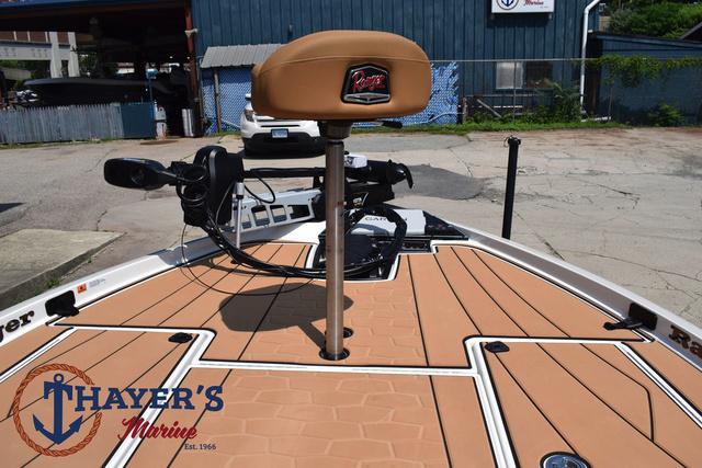 2025 Ranger Z520R Cup-Equipped boat deck at Thayer's Marine.