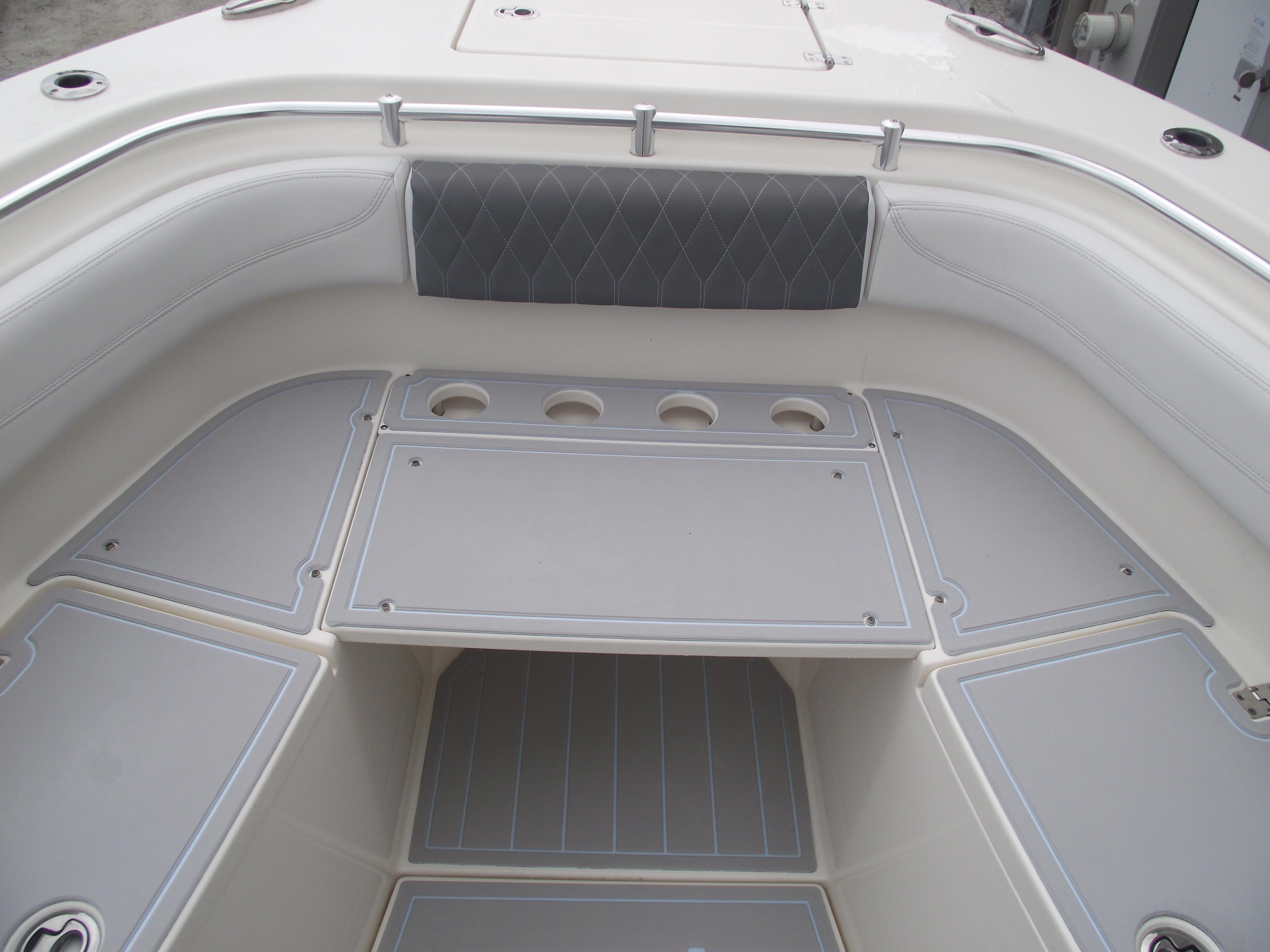 2021-cobia-301-center-console-power-9775810-20250429131821315-1_XLARGE