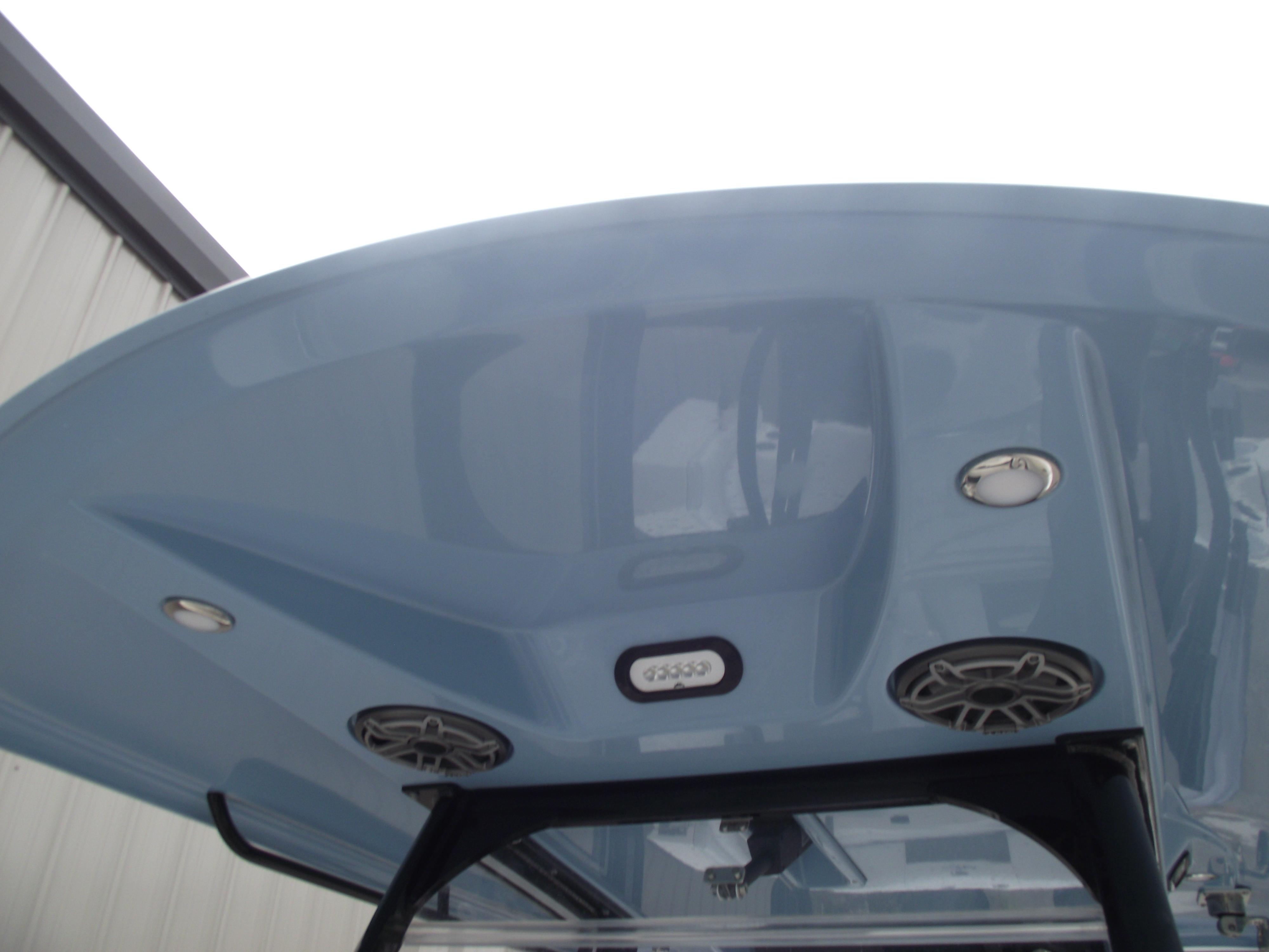2021-cobia-301-center-console-power-9775810-20250429132001730-1_XLARGE