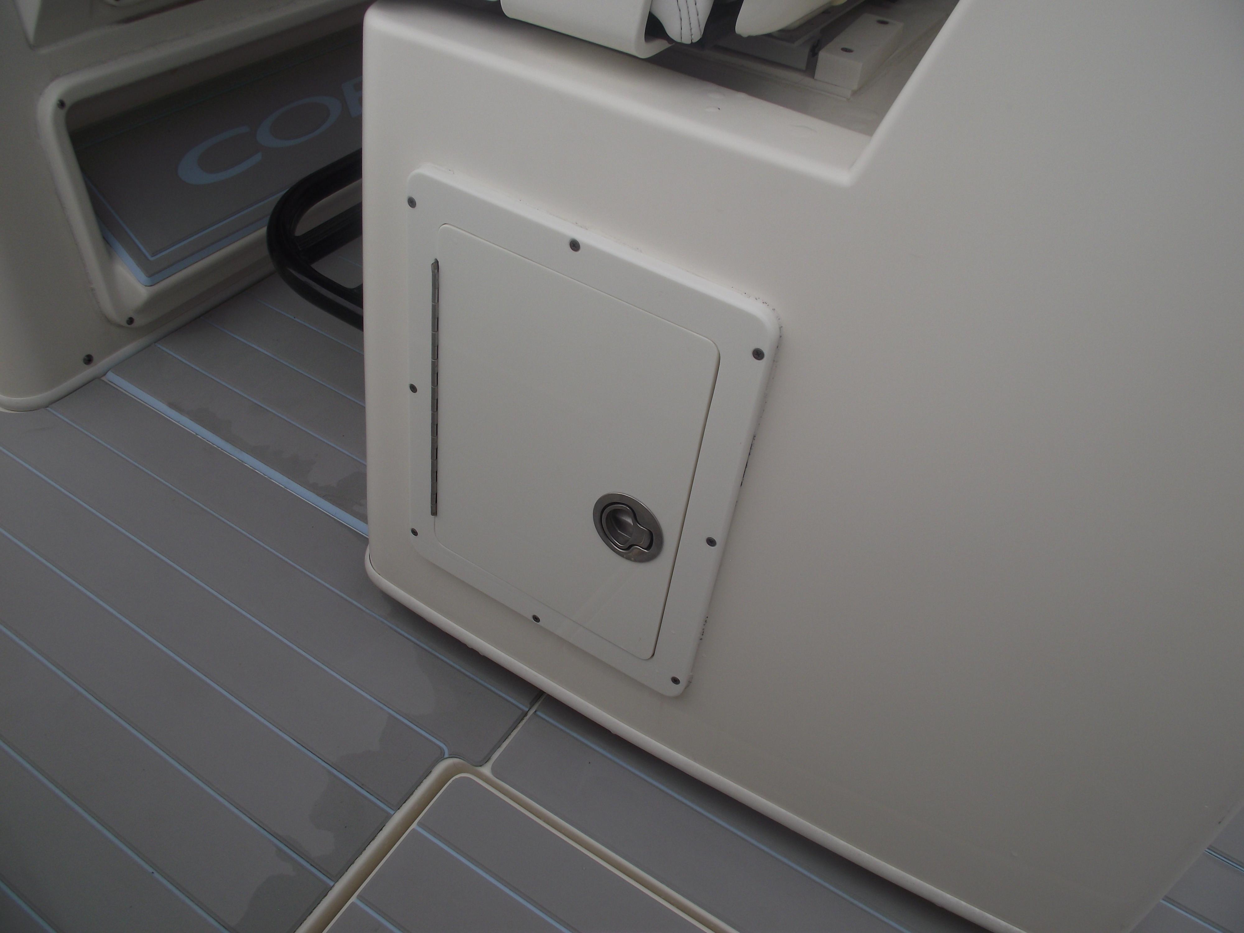 2021-cobia-301-center-console-power-9775810-20250429132204841-1_XLARGE