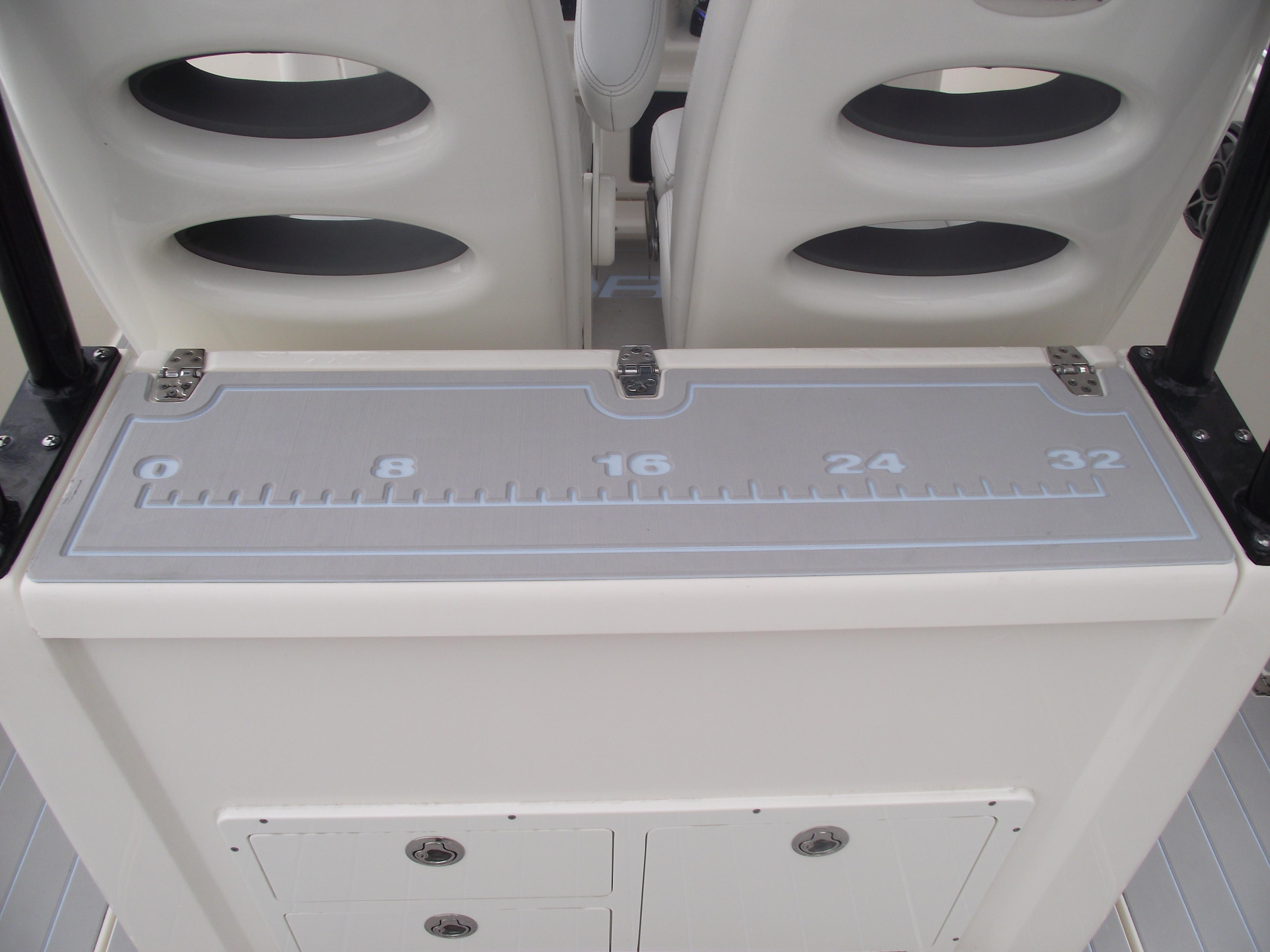 2021-cobia-301-center-console-power-9775810-20250429132214651-1_XLARGE