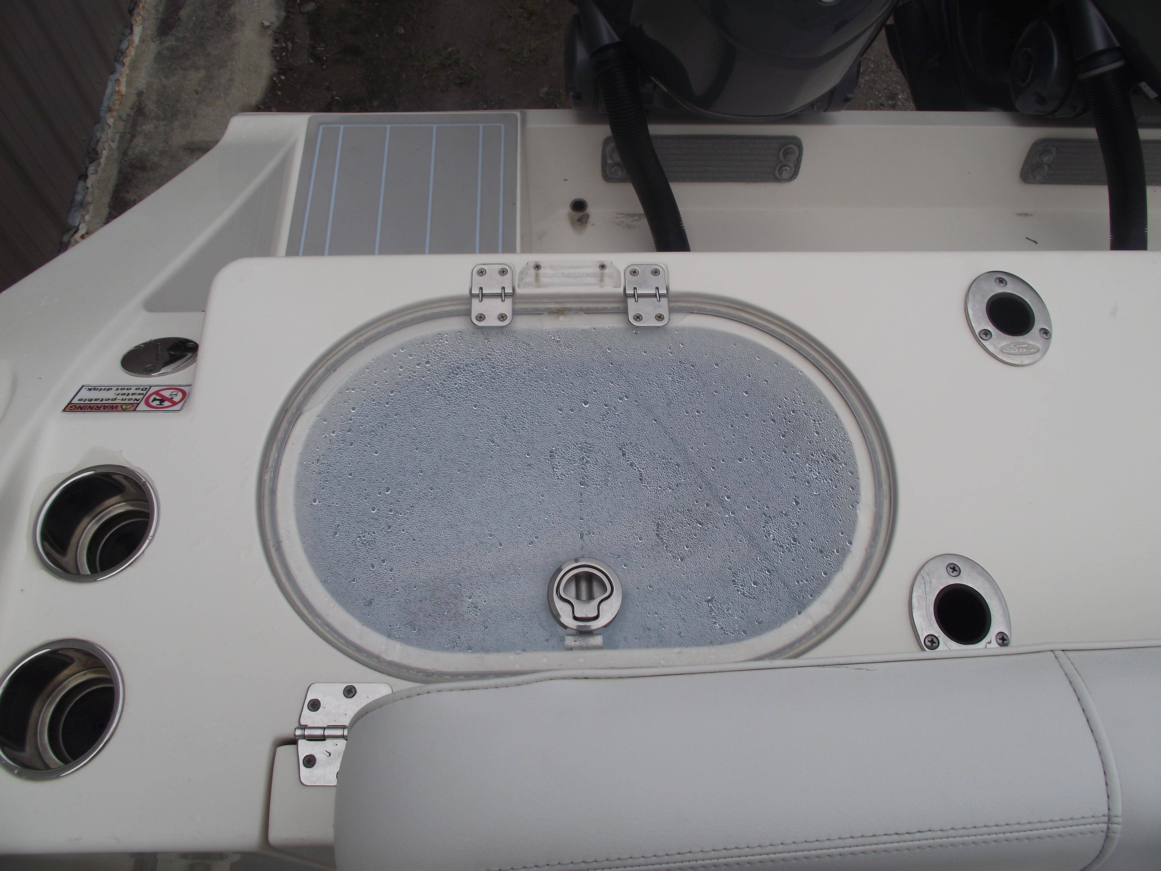 2021-cobia-301-center-console-power-9775810-20250429132332311-1_XLARGE