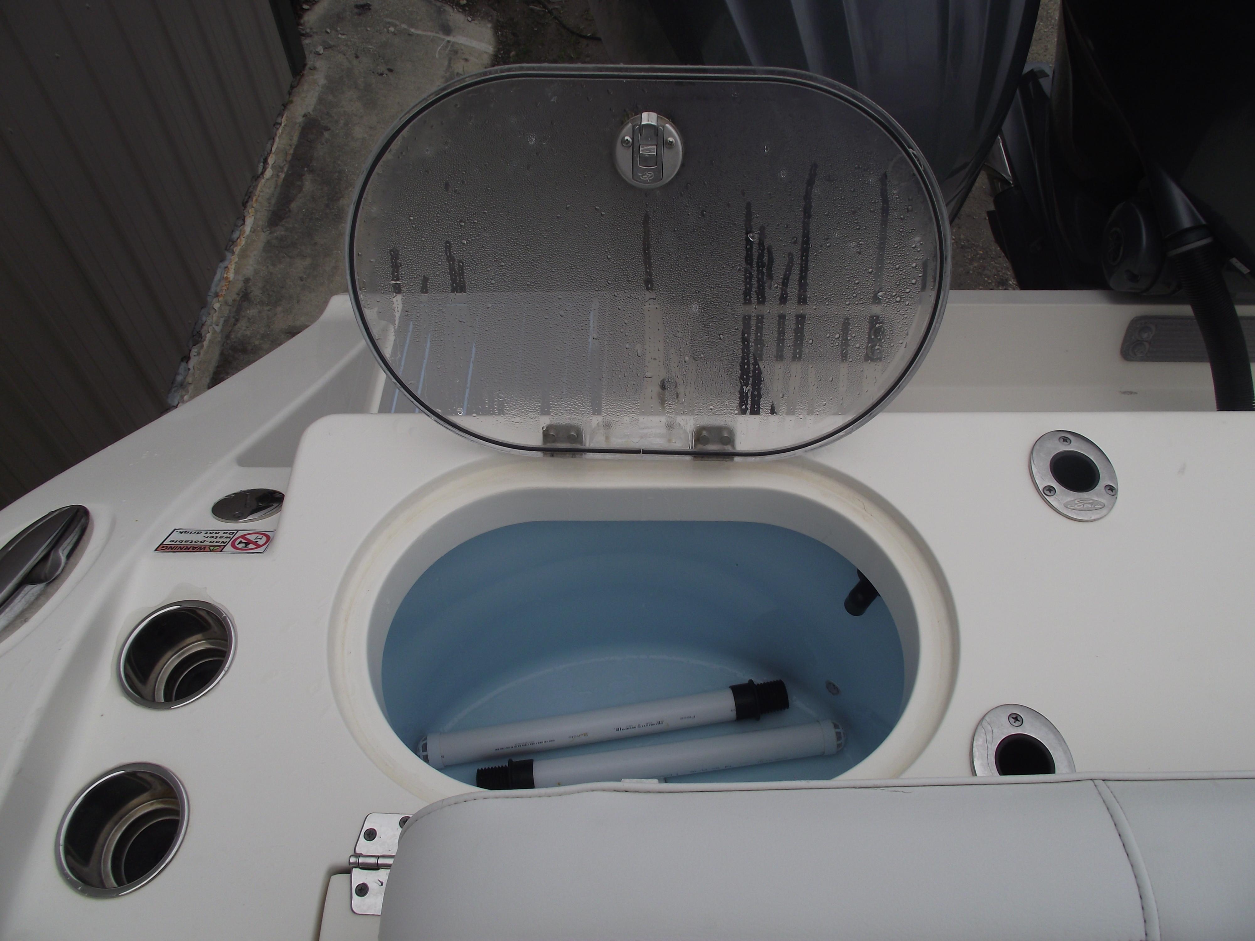 2021-cobia-301-center-console-power-9775810-20250429132342060-1_XLARGE