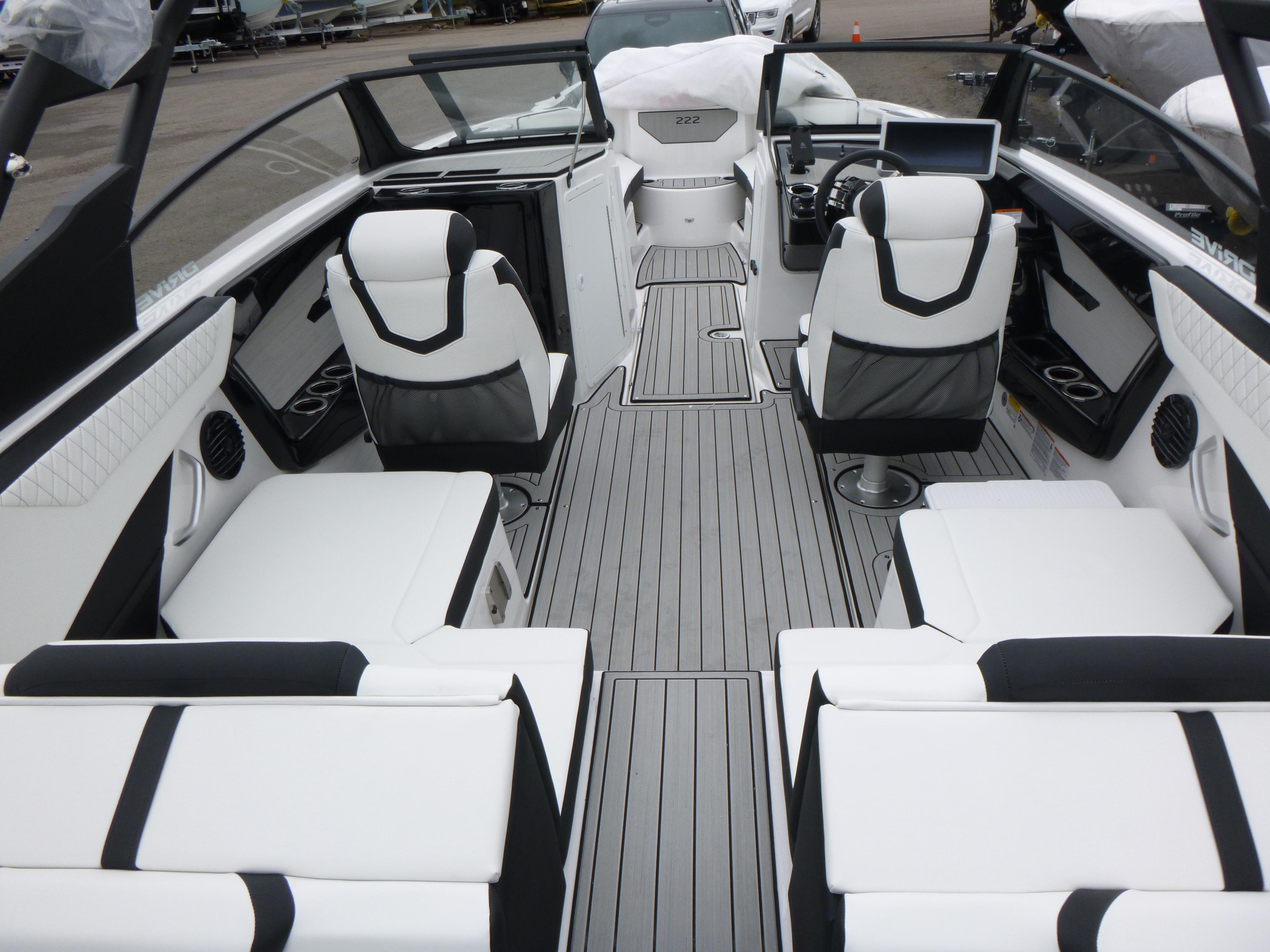 2025 Yamaha Boats 222SD Gallery