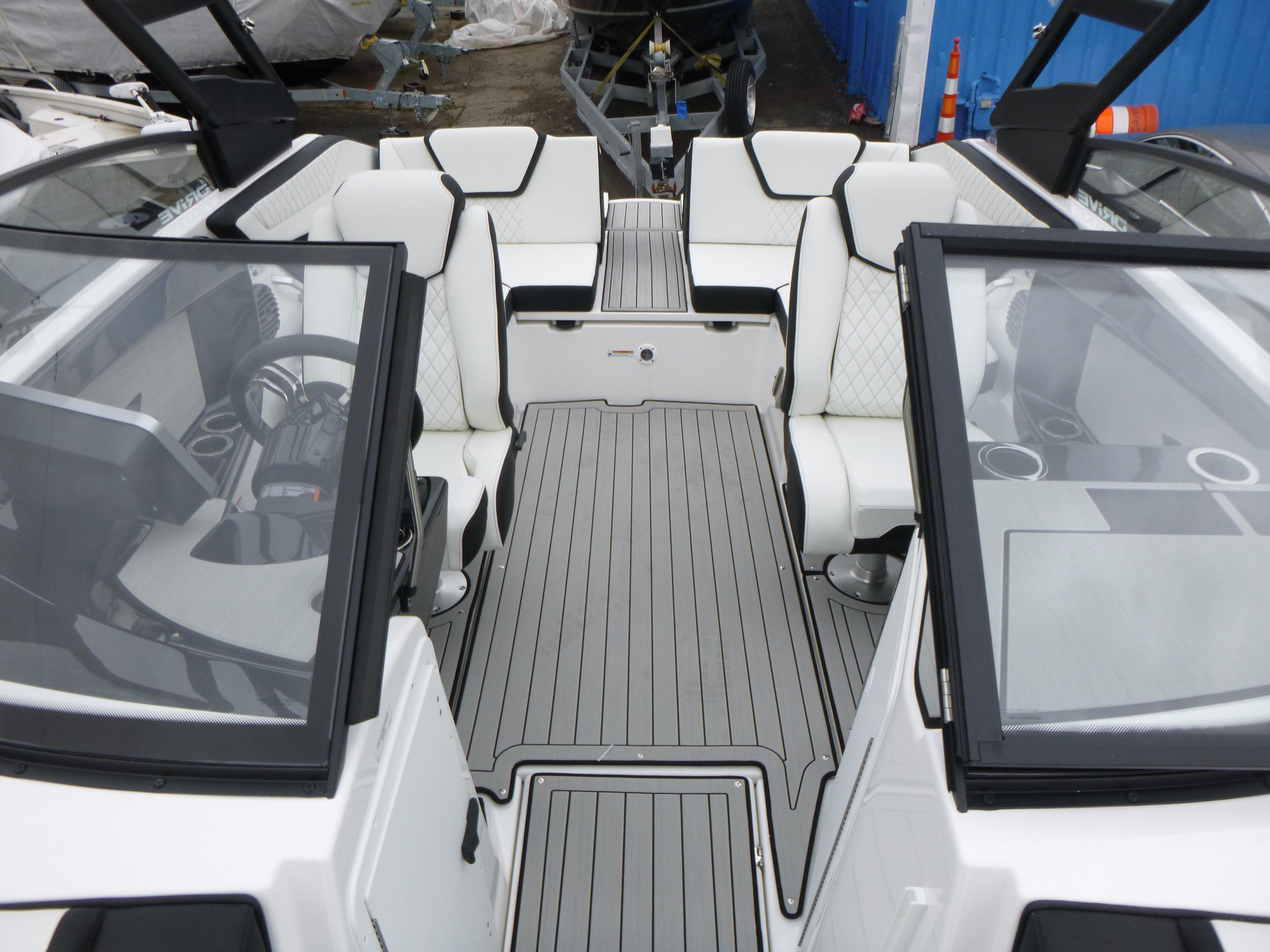2025 Yamaha Boats 222SD Gallery