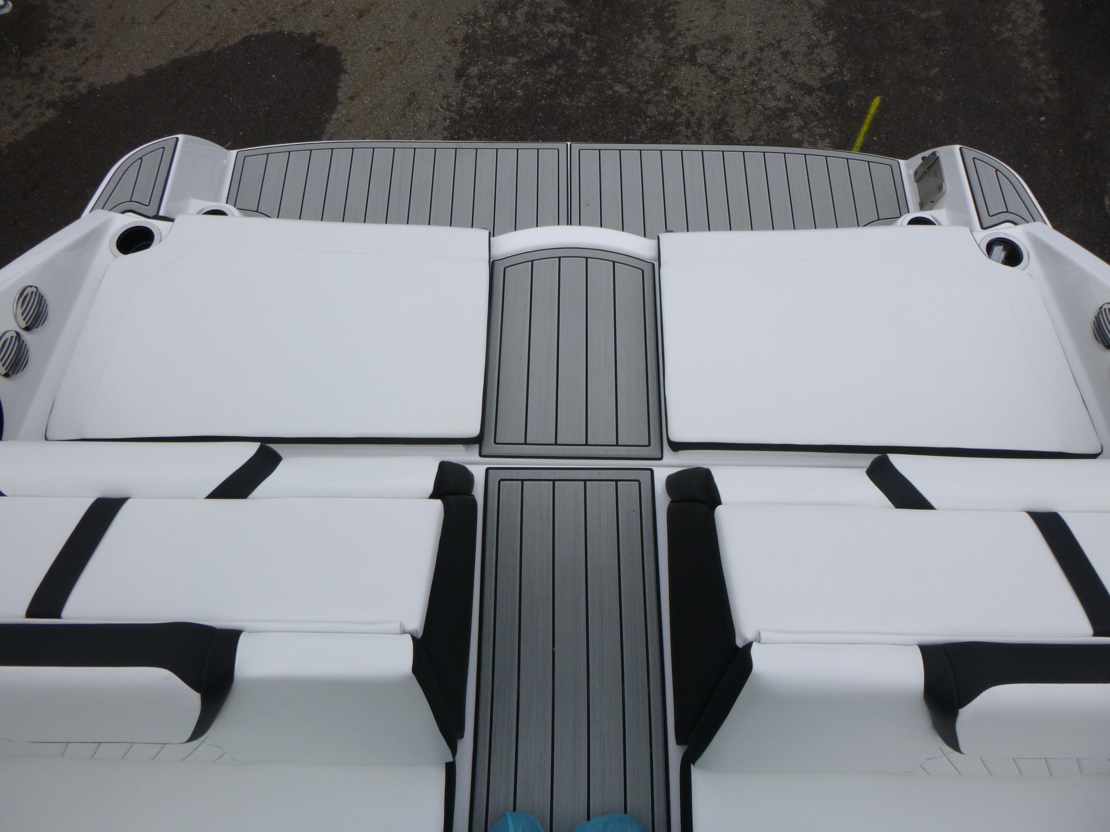 2025 Yamaha Boats 222SD Gallery