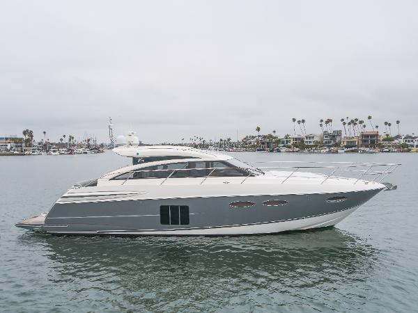 2013 Princess V52