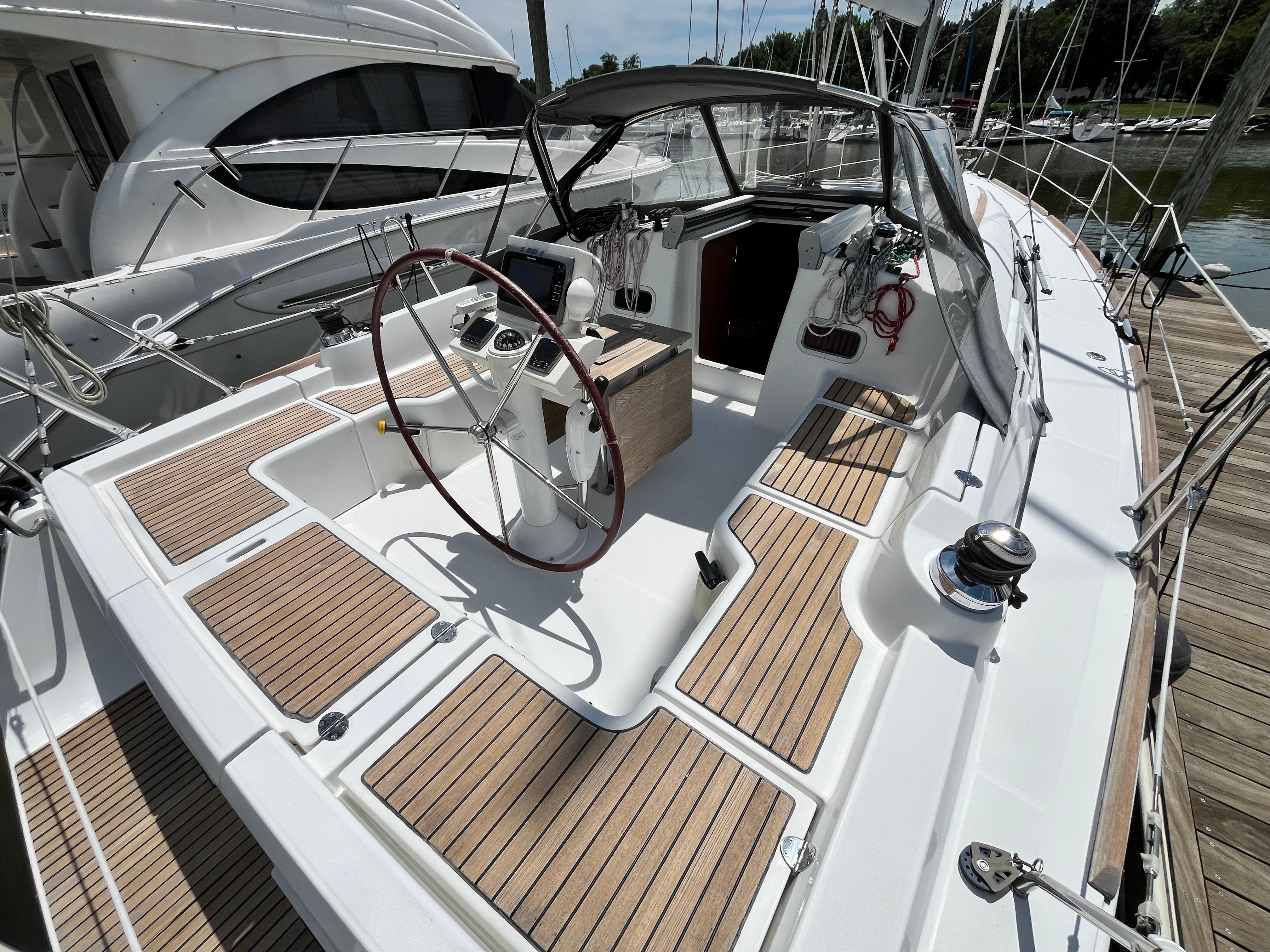 Yacht Photos Pics