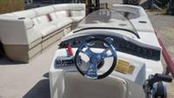 2013 Bentley boat for sale, model of the boat is Encore 240 Cruise & Image # 16 of 18