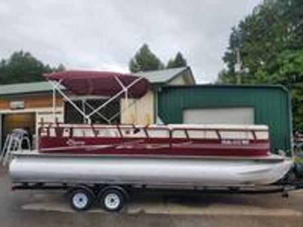 2013 Bentley boat for sale, model of the boat is Encore 240 Cruise & Image # 1 of 18