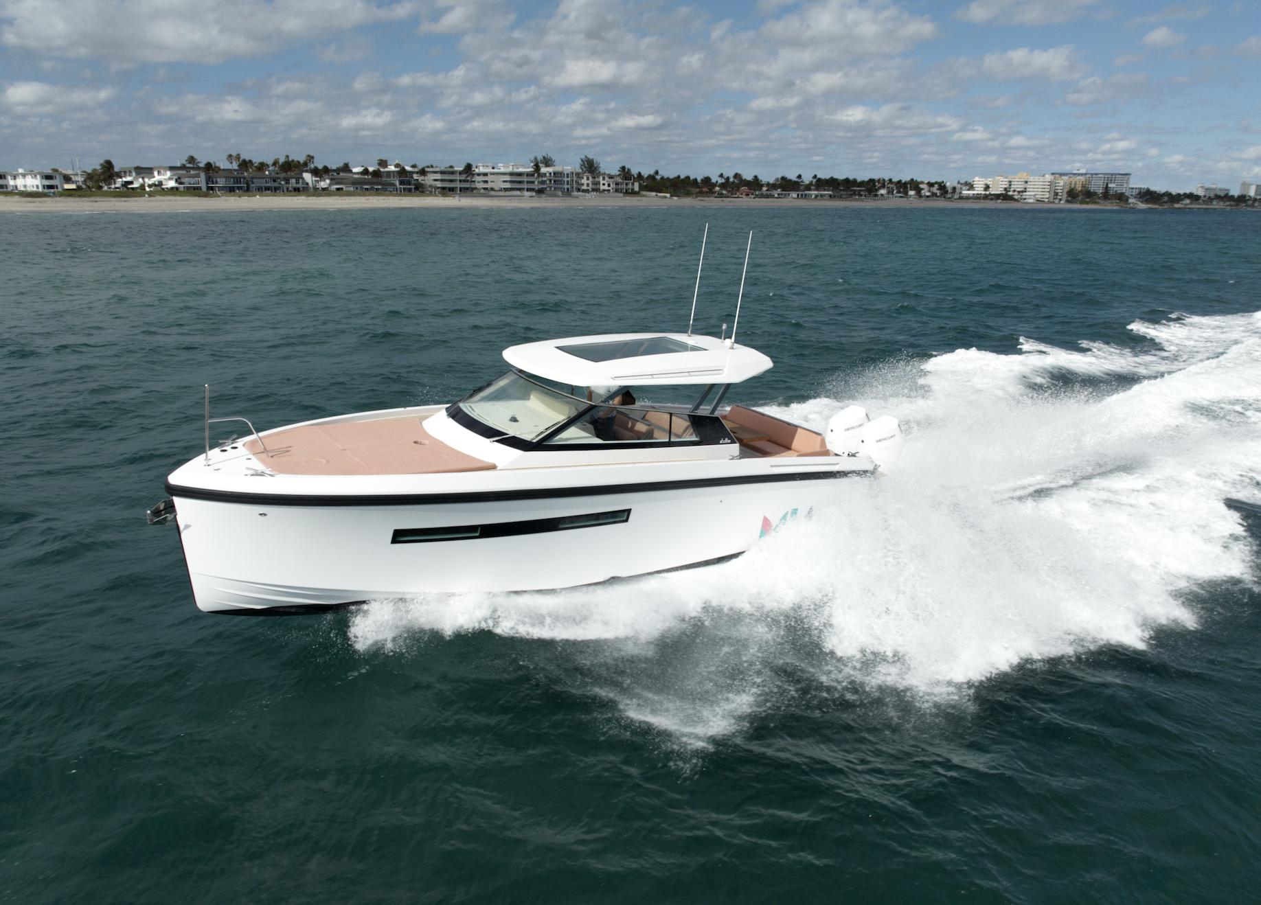 Delta Powerboats-33 Open 2024 -FL-US-9225820 | Thumbnail
