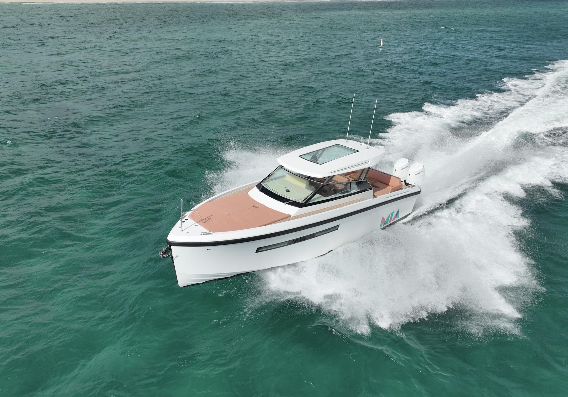 Delta Powerboats-33 Open 2024 -FL-US-9225820 | Thumbnail