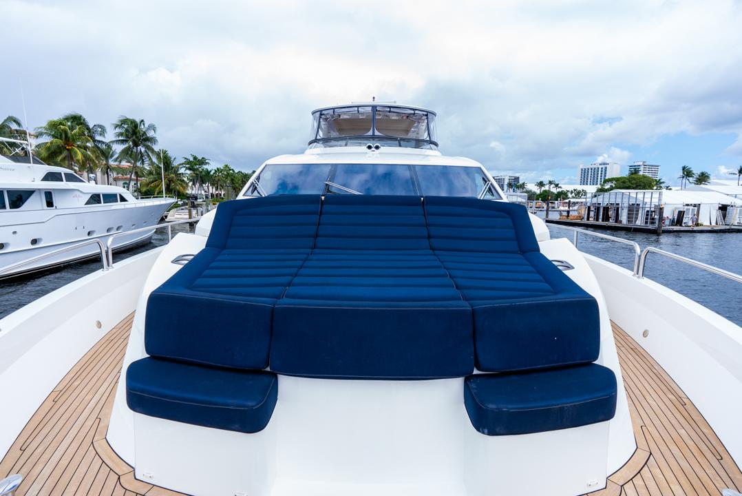 2019 Sunseeker 86 Yacht