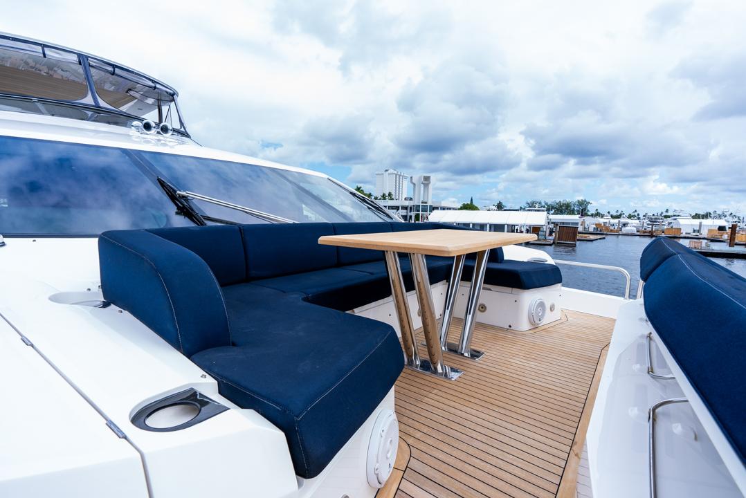 2019 Sunseeker 86 Yacht