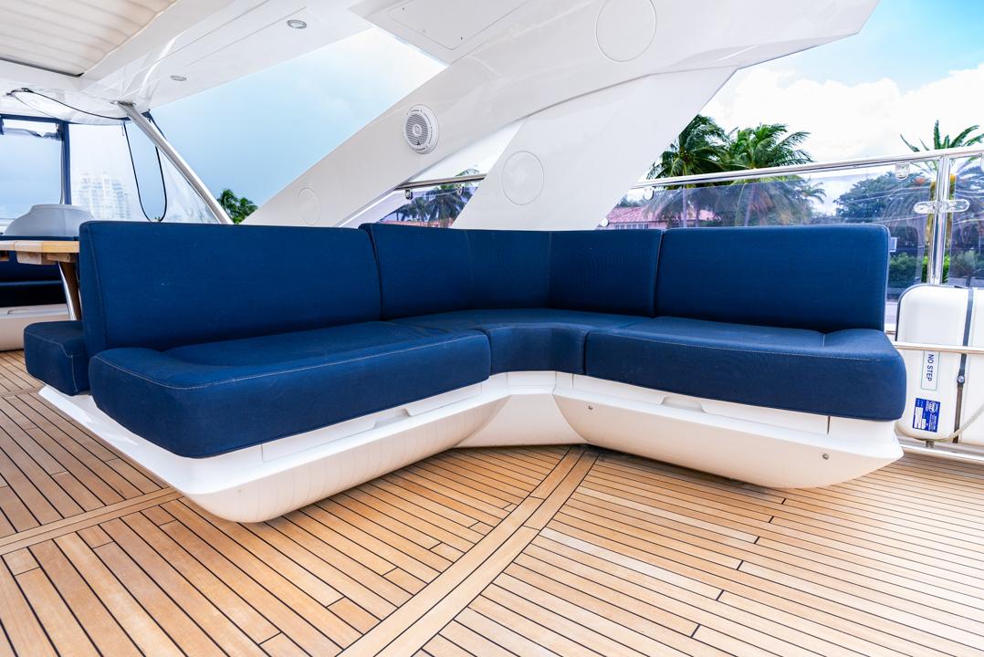 2019 Sunseeker 86 Yacht