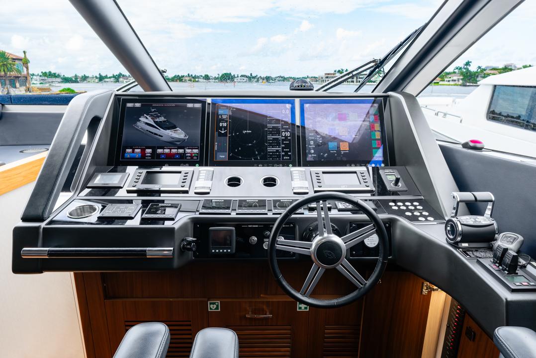 2019 Sunseeker 86 Yacht