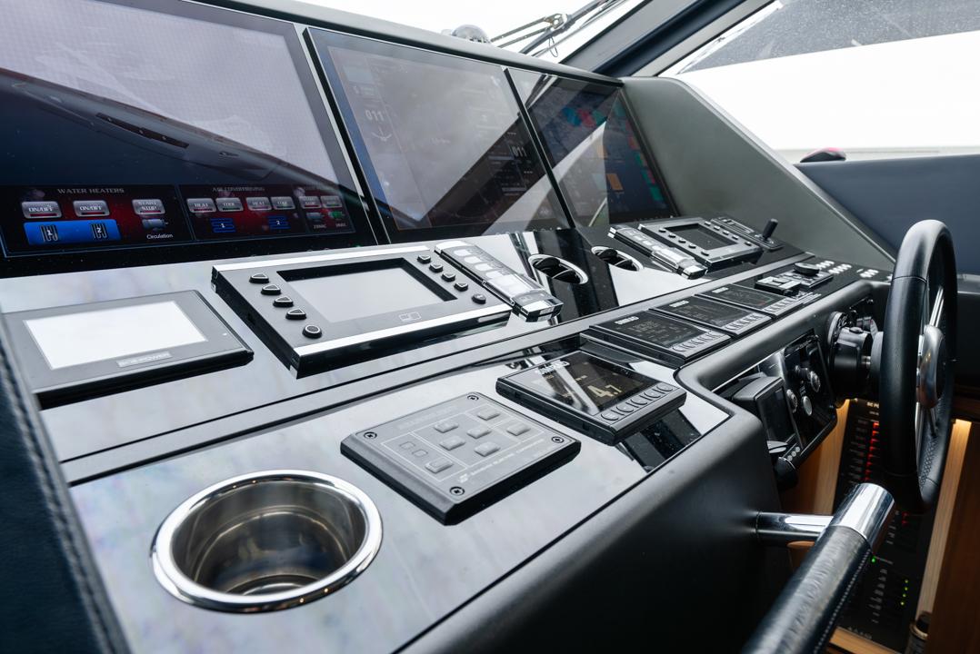 2019 Sunseeker 86 Yacht