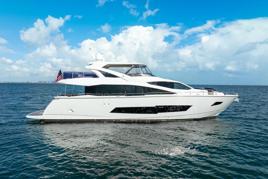 2019 Sunseeker 86 Yacht