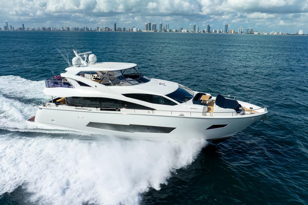 2019 Sunseeker 86 Yacht