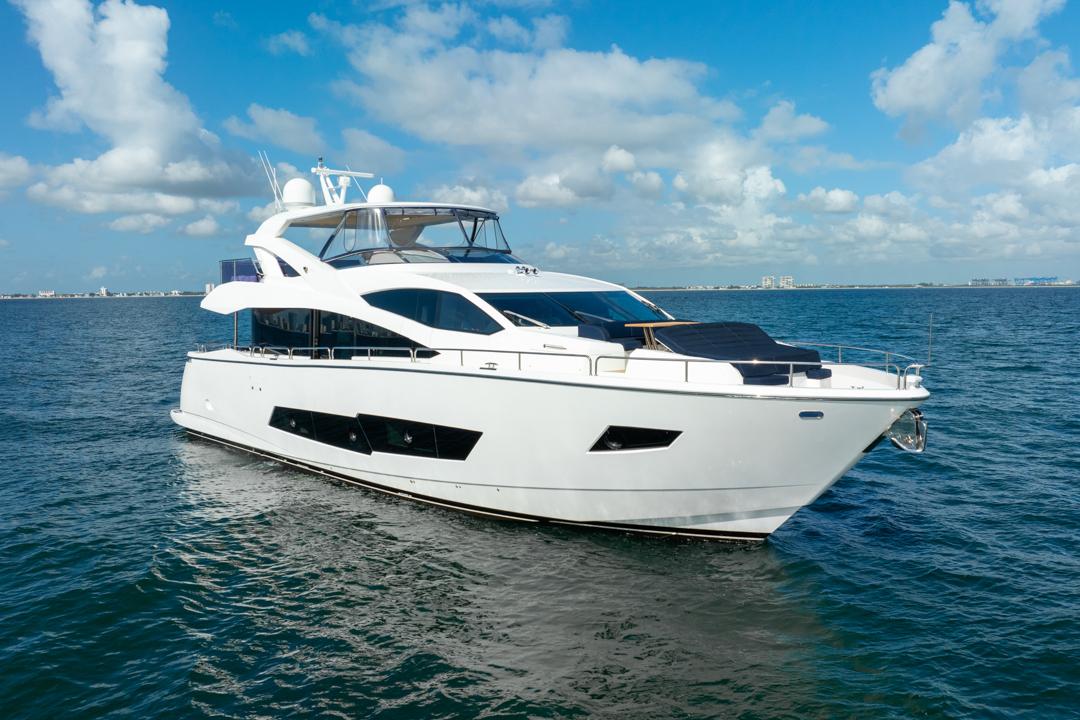 2019 Sunseeker 86 Yacht