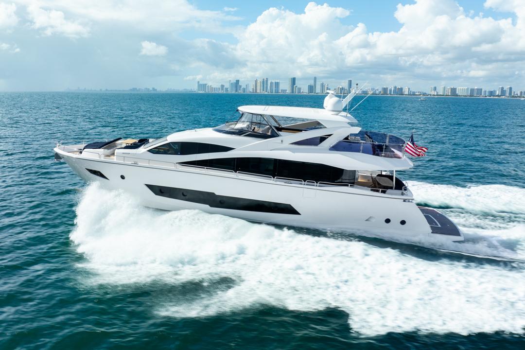 2019 Sunseeker 86 Yacht