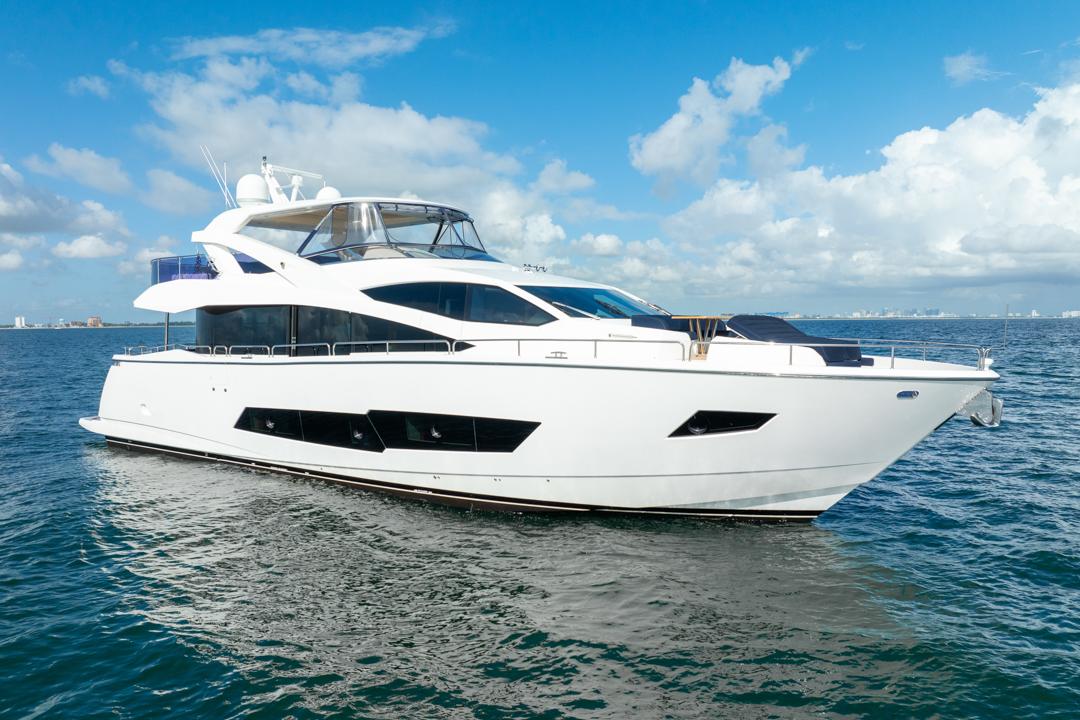 2019 Sunseeker 86 Yacht