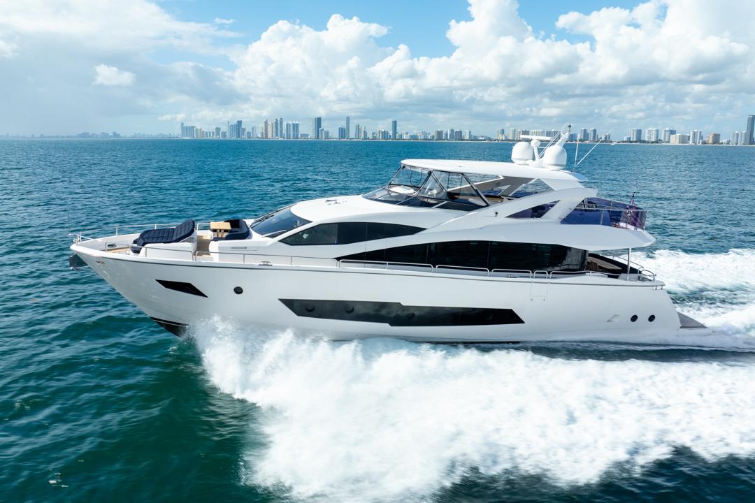 2019 Sunseeker 86 Yacht