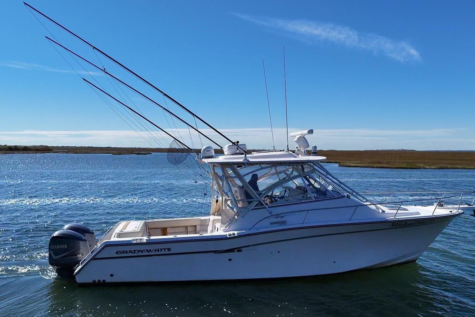 2009 Grady-White Express 330