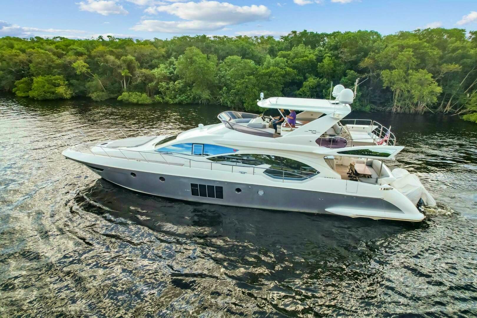 2013 Azimut 70