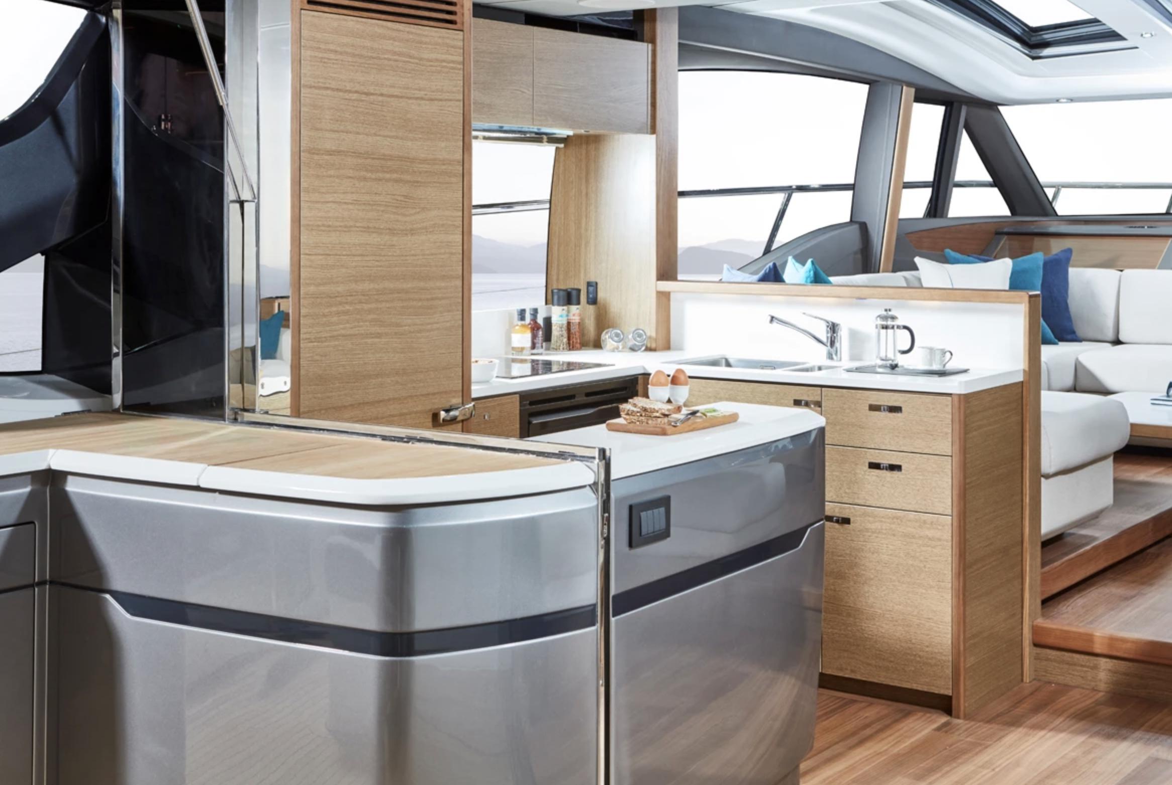 2020 Princess V65