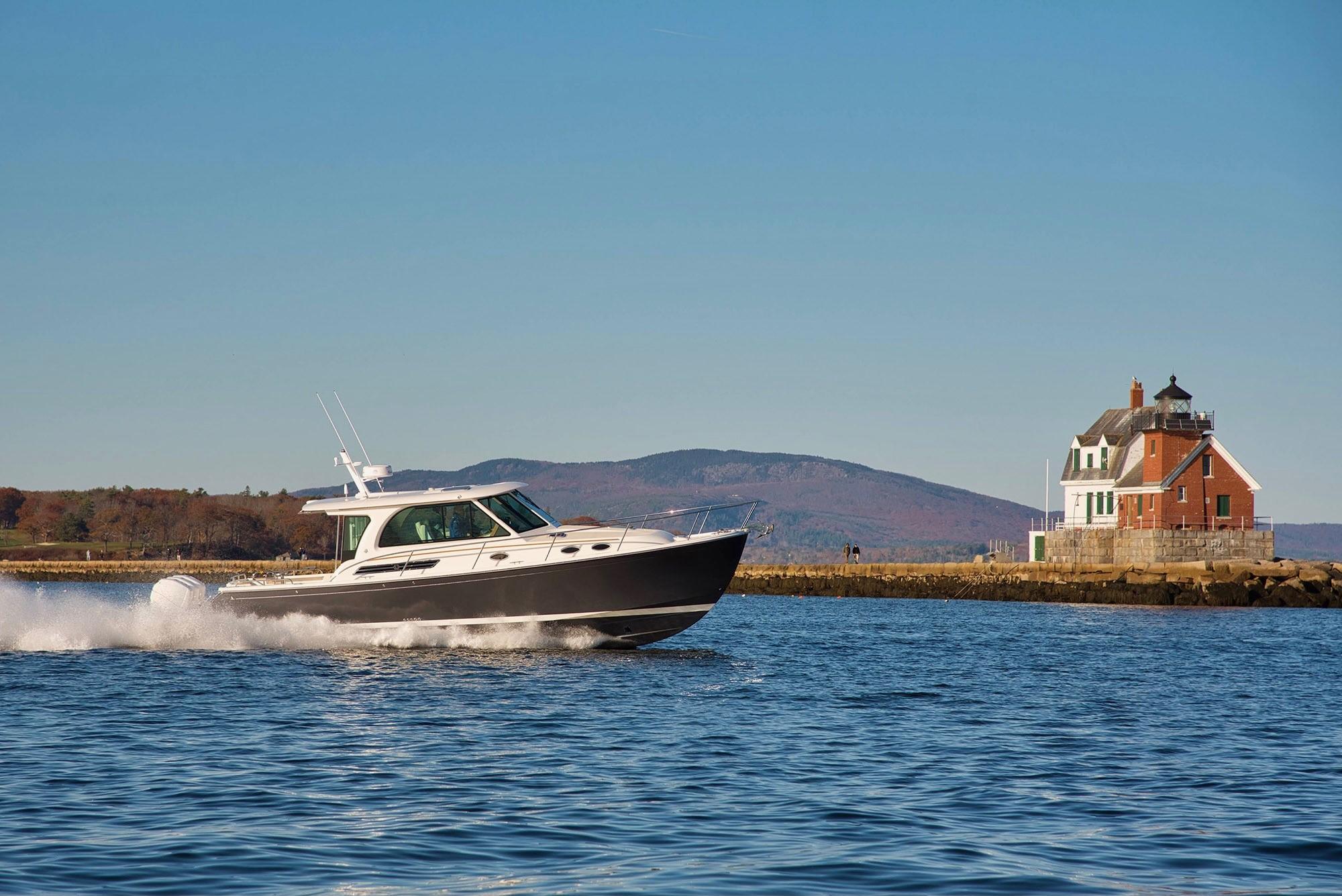 yacht brokers marblehead ma