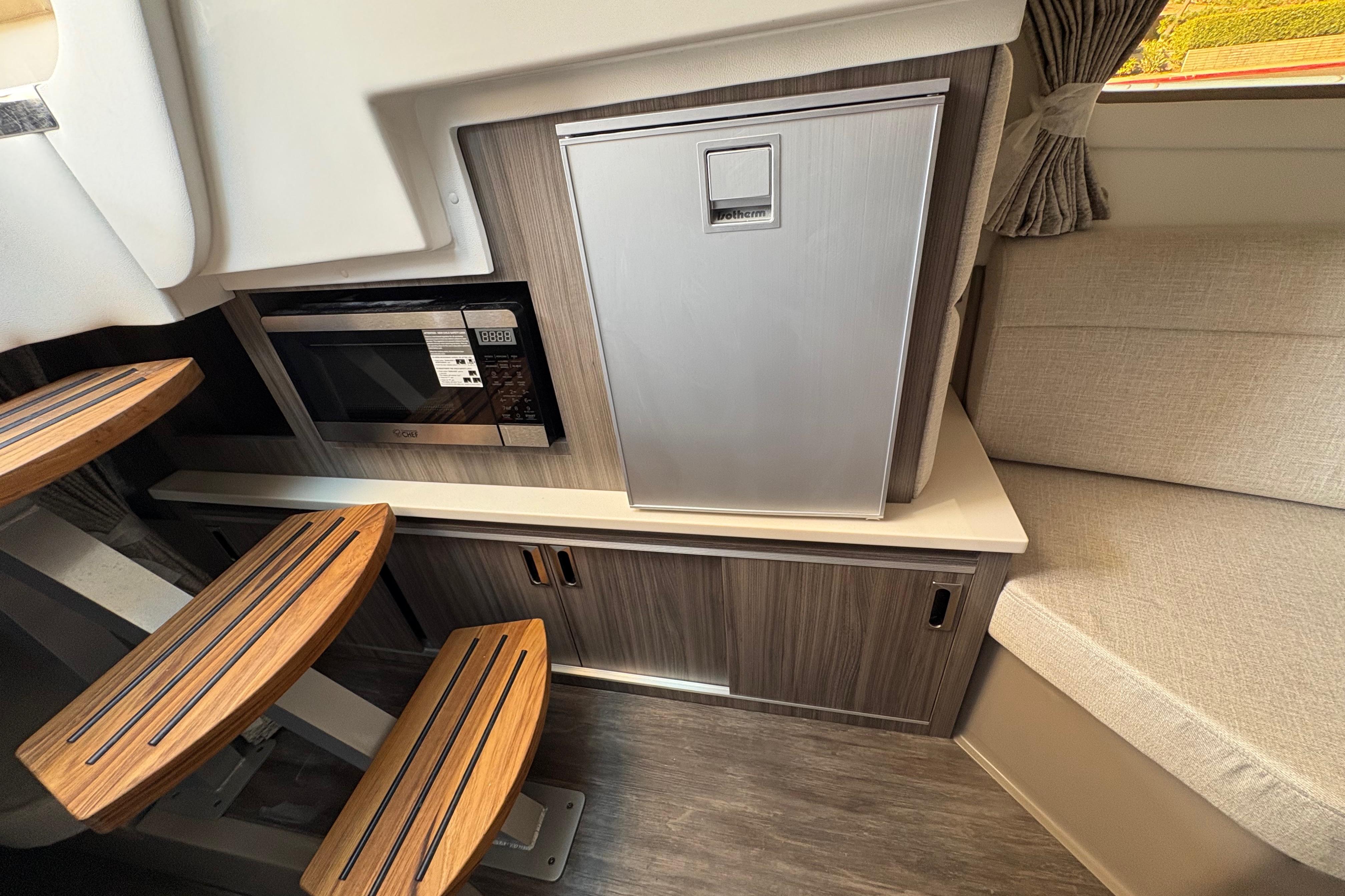 2026 Sea Ray Sundancer 320 #S1166F inventory image at Sun Country Marine Group, Newport Beach