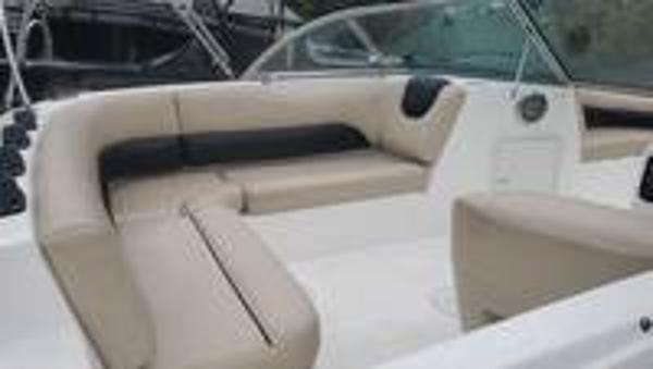 2015 Hurricane boat for sale, model of the boat is 187 SUNDECK & Image # 15 of 16