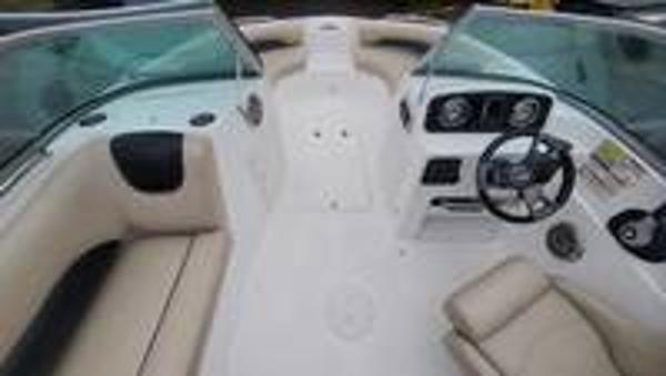 2015 Hurricane boat for sale, model of the boat is 187 SUNDECK & Image # 9 of 16