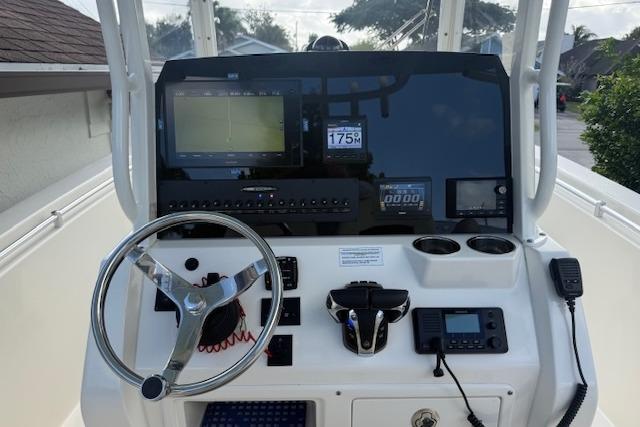 Knot 10 Yacht Sales Knot 10 Yacht Sales